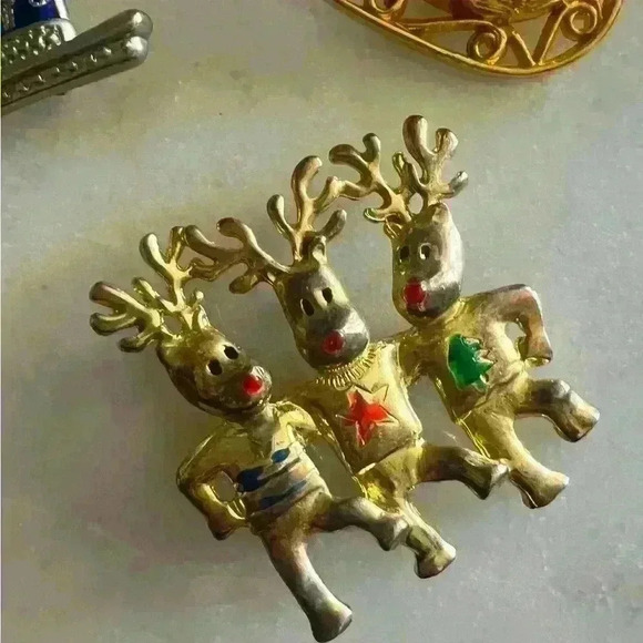 Large set of 12 vintage Christmas brooches some signed circa 60’s, 70’s, 80’s - Picture 5 of 13